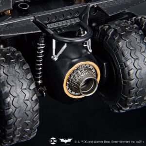 Bandai 1/35 SCALE MODEL KIT BATMOBILE (BATMAN BEGINS Ver.) - Image 3