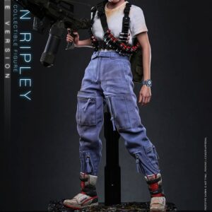 Hot Toys MMS895 Aliens 1/6th scale Ellen Ripley Collectible Figure (Deluxe Version) - Image 8