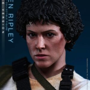 Hot Toys MMS895 Aliens 1/6th scale Ellen Ripley Collectible Figure (Deluxe Version) - Image 14