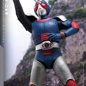 Hot Toys TMS180 Kamen Rider Black RX 1/6th scale BioRider Collectible Figure - Image 4