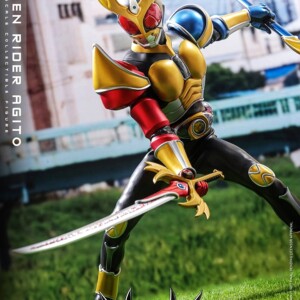 Hot Toys TMS192 Kamen Rider Agito 1/6th scale Kamen Rider Agito Collectible Figure - Image 7