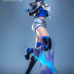 Hot Toys VGM88B Marvel Rivals 1/6th scale Luna Snow Collectible Figure (Special Edition) - Image 9
