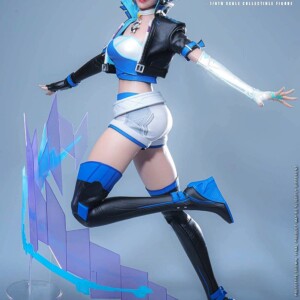 Hot Toys VGM88B Marvel Rivals 1/6th scale Luna Snow Collectible Figure (Special Edition) - Image 11