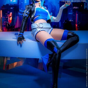 Hot Toys VGM88B Marvel Rivals 1/6th scale Luna Snow Collectible Figure (Special Edition) - Image 16