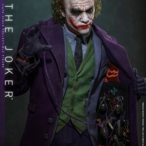 Hot Toys QS028AE The Dark Knight 1/4th scale The Joker (2.0) Collectible Figure (Artisan Edition) [Hot Toys Exclusive] - Image 12