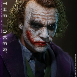 Hot Toys QS028AE The Dark Knight 1/4th scale The Joker (2.0) Collectible Figure (Artisan Edition) [Hot Toys Exclusive] - Image 19