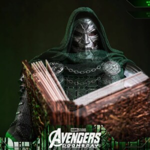Hot Toys MMS906B 1/6th scale Avengers: Doomsday - Doctor Doom (Early Access Version) Collectible Figure (Special Edition) - Image 13