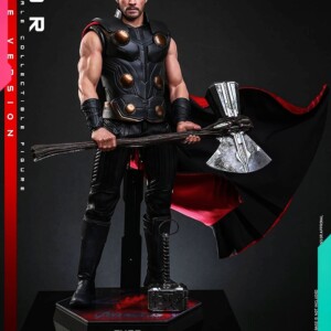 Hot Toys 1/6th scale MMS918 Avengers: Doomsday - Thor Collectible Figure - Image 16